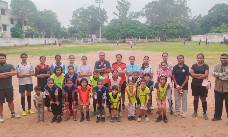 J. L. Football Academy का Girls Football Festival आयोजित