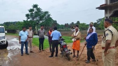 शराब के लिए पैसे देने से मना करने पर माँ की कुल्हाड़ी से हत्या