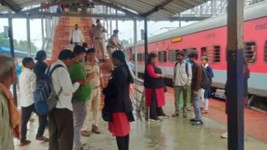 भाटापारा स्टेशन पर किलाबंदी टिकट चेकिंग के दौरान कुल 287 मामलों से 02,45,835 राजस्व प्राप्त