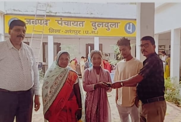 श्रवण बाधित छात्रा को मिला श्रवण यंत्र, अब पढ़ाई में नहीं होगी कोई बाधा