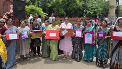 ऑपरेशन सिपाही रक्षा-सूत्र अभियान के तहत तैयार की गईं 1 लाख 11 हजार राखियां ऑपरेशन सिपाही रक्षा-सूत्र अभियान के तहत तैयार की गईं 1 लाख 11 हजार राखियां