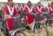 अब नहीं थकेंगे बेटियों के कदम: सरस्वती साइकिल योजना ने दी सपनों को नई रफ्तार, 120 बेटियों को मिली निशुल्क साइकिल