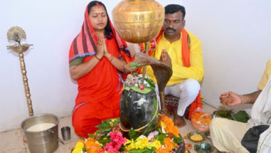 मंत्री राजवाड़े गृह ग्राम बीरपुर में कांवड़ यात्रा में हुईं शामिल, भगवान शिव का किया रुद्राभिषेक मंत्री राजवाड़े गृह ग्राम बीरपुर में कांवड़ यात्रा में हुईं शामिल, भगवान शिव का किया रुद्राभिषेक