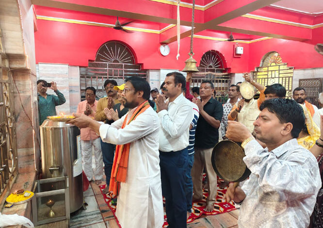 भाजपा प्रदेश अध्यक्ष के स्वास्थ्य की मंगलकामना हेतु किया सामूहिक हनुमान चालीसा पाठ