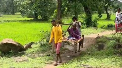 दंतेवाड़ा जिला मुख्यालय से 5 किमी दूर बालपेट में आज भी खाट ही एंबुलेंस